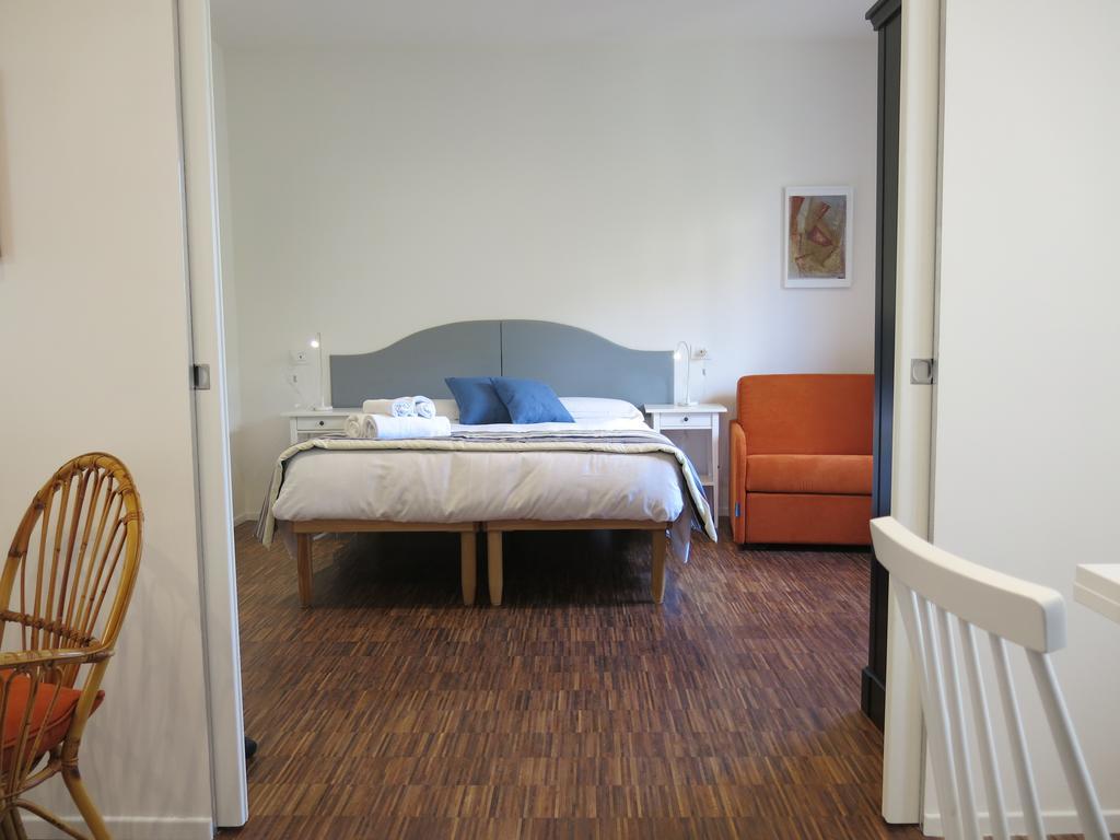 Aparthotel La Coroncina 2*
